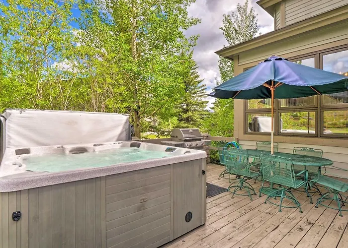 Walk To Lift: W/ Hot Tub Holiday home Copper Mountain