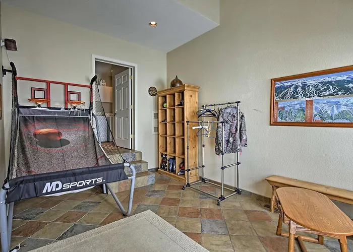 Holiday home Walk To Lift: W/ Hot Tub *